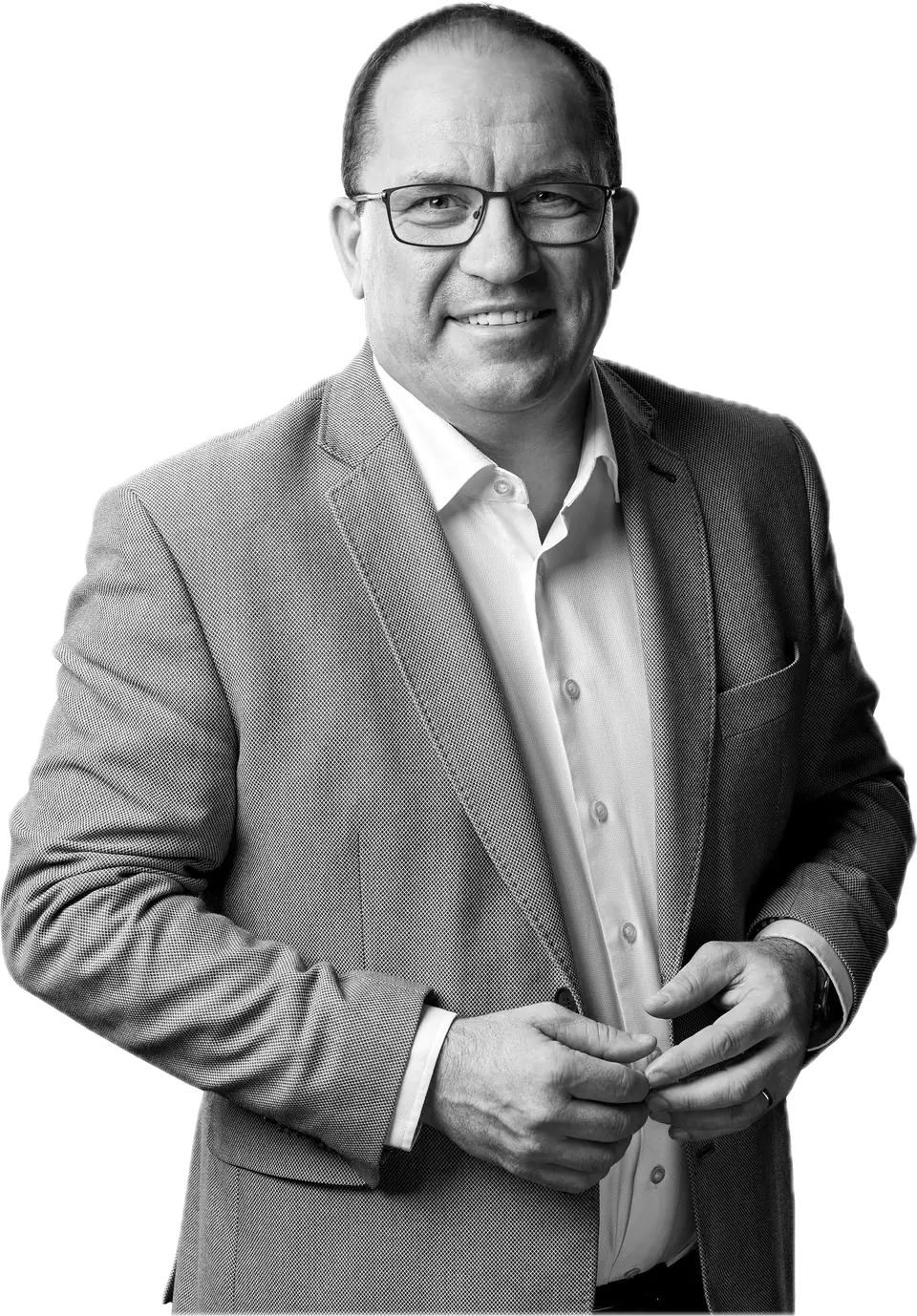 Marek Výborný, černobílý portrét s úsměvem